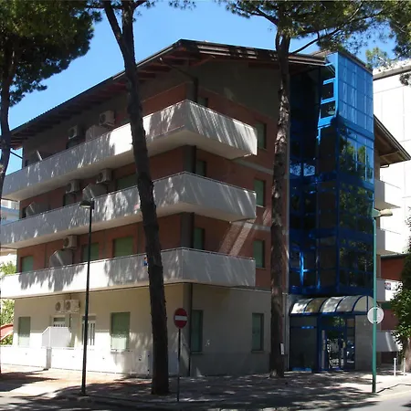 Elena Hotel *